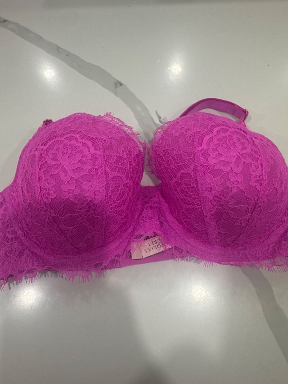 Victorias Secret Pink Lace Lightly Lined Push-Up Bra Adjustable Straps